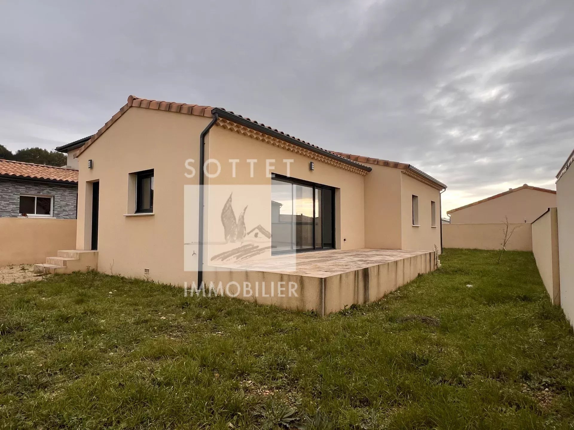 Agence immobilière de 