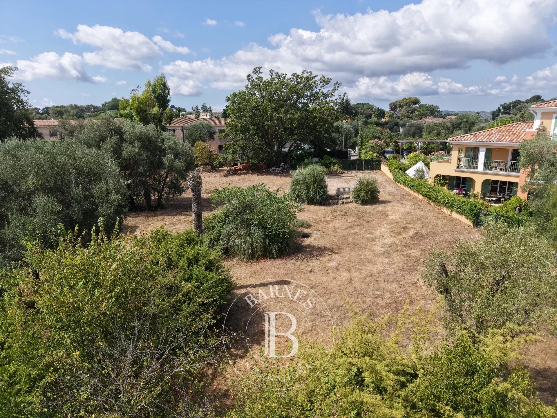 Arazi Roquefort-les-Pins - picture 16