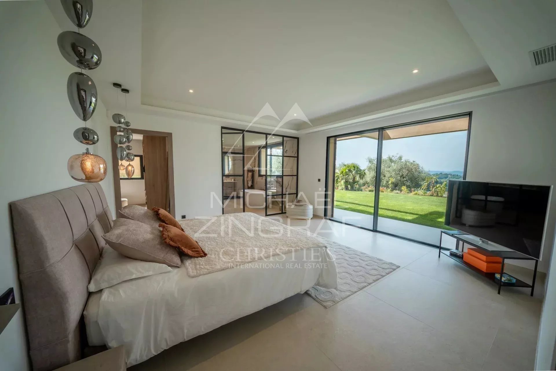 5 Bedroom Villa/Townhouse's Image 6