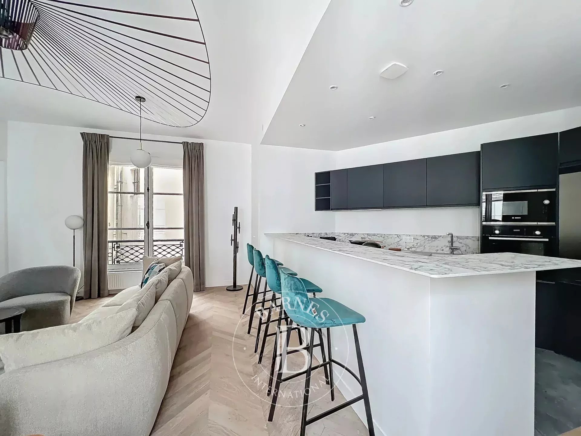 Daire Paris 8ème - picture 4