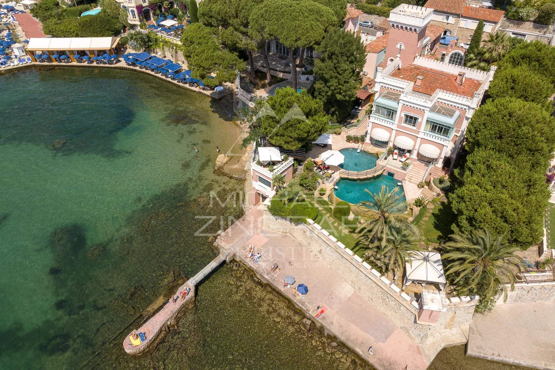 8 Bedroom Villa/Townhouse's Image 5