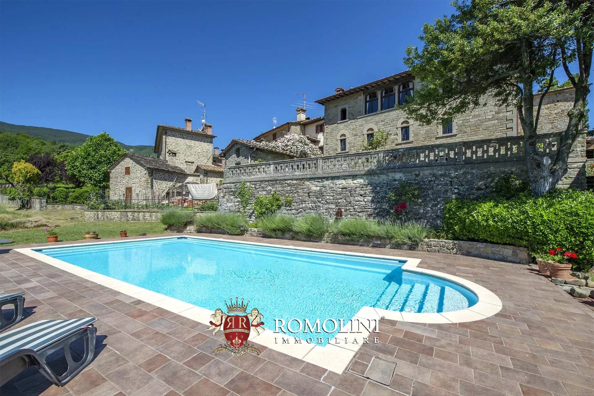 10 Bedroom Villa/Townhouse's Image 18