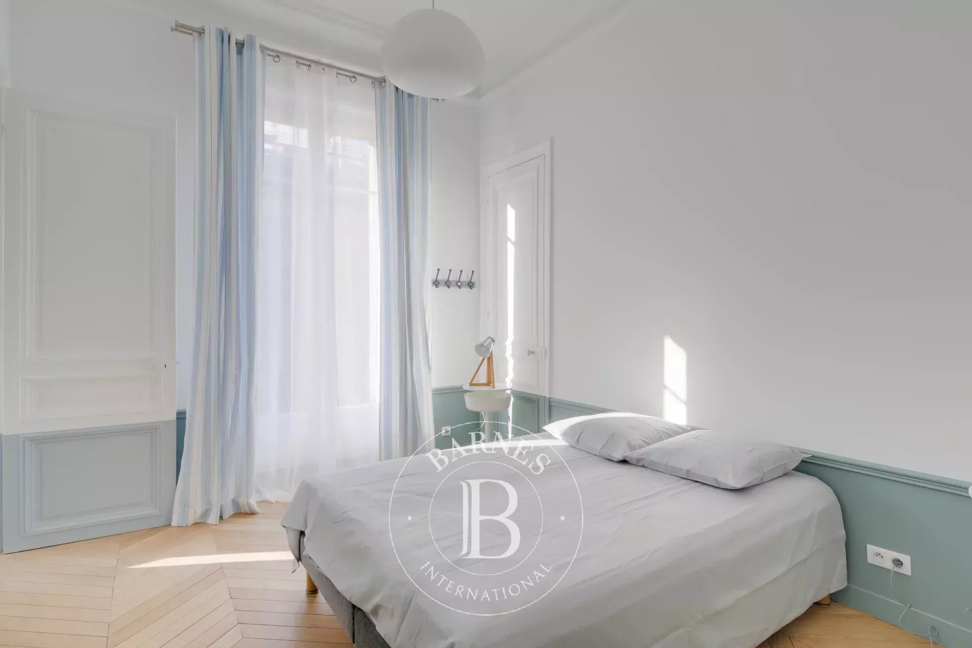 Daire Paris 8ème - picture 9