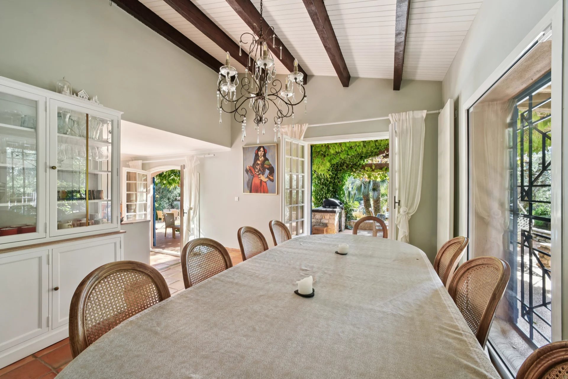 Charming Riviera villa with pool and sea view glimpsese