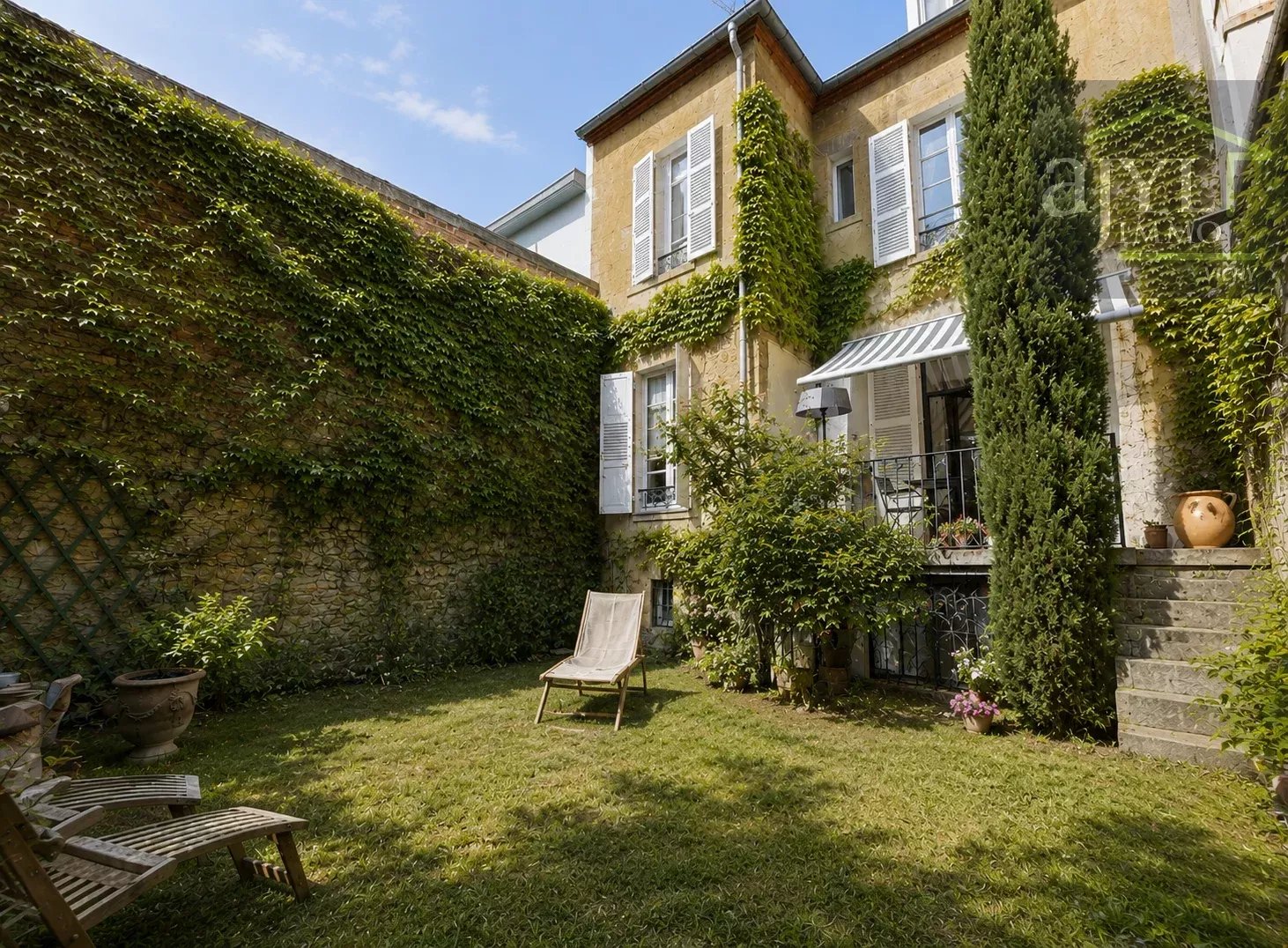 VICHY – Élégante maison bourgeoise avec jardin intimiste