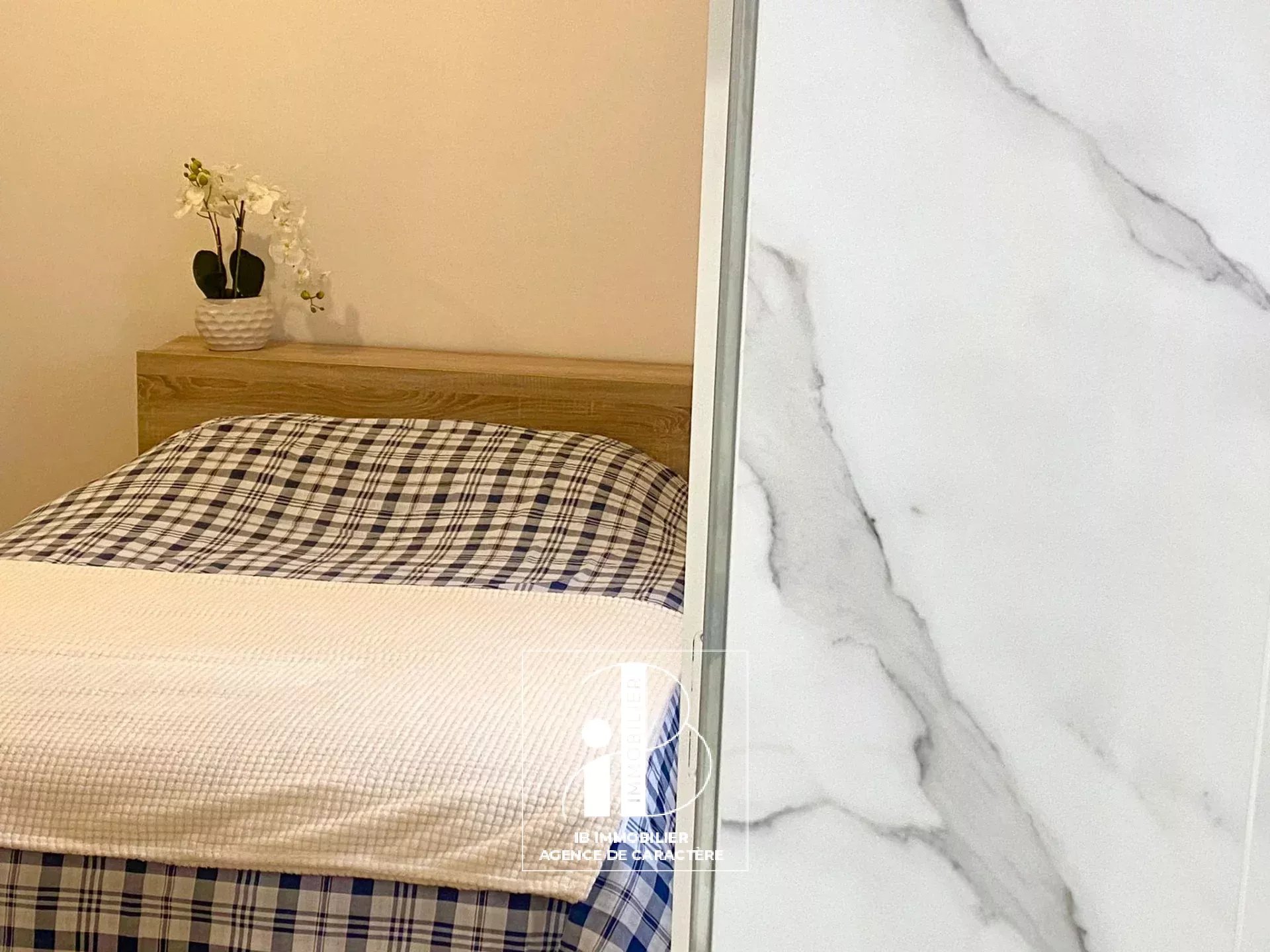 FONTAINEBLEAU NEAR CITY CENTER - INTERNATIONAL COLLEGE AND LYCÉE - PRIVATE Mansion XVIIIth.