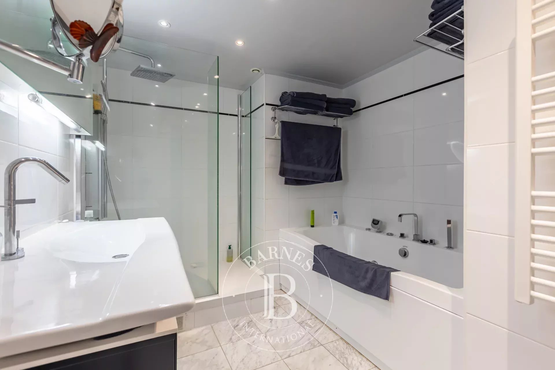 Daire Paris 8ème - picture 11