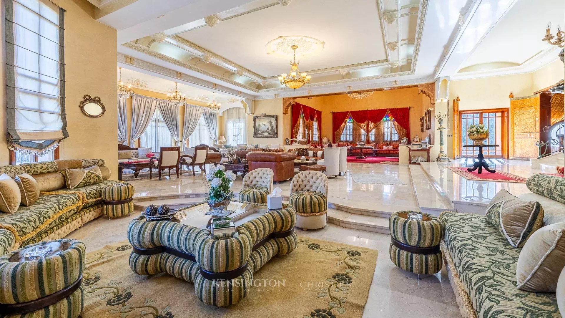 6 Bedroom Villa/Townhouse's Image 3
