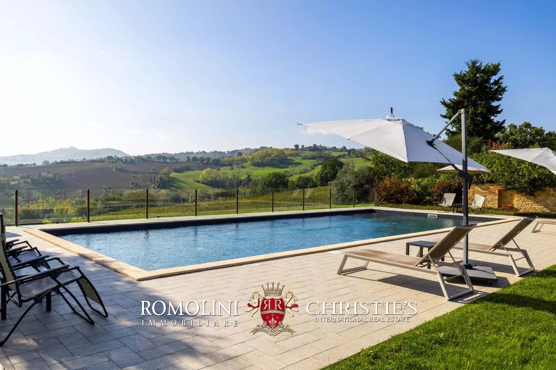 9 Bedroom Villa/Townhouse's Image 14