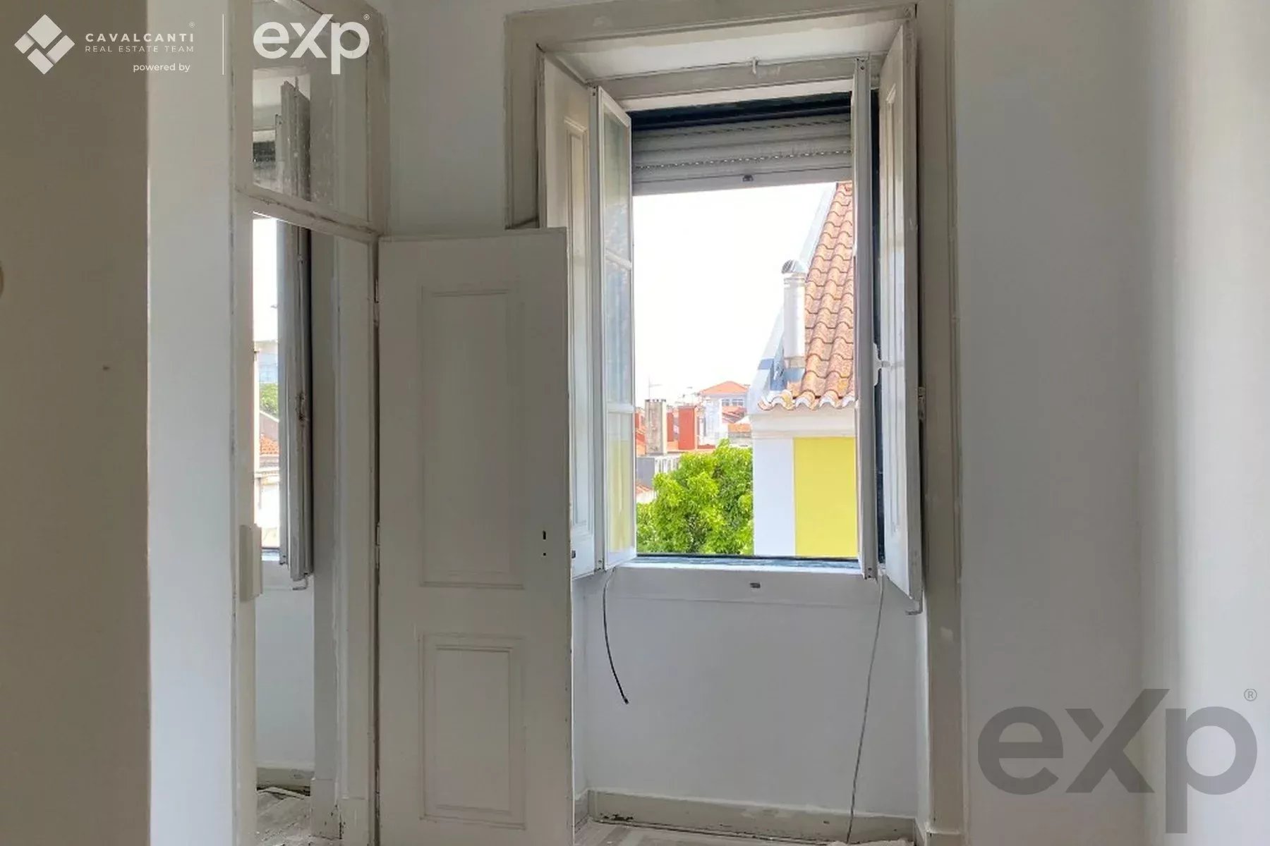 T2 WITH TEJO VIEW IN GRAÇA | AUTHENTIC CHARM IN THE HEART OF LISBON 87114945 image 41