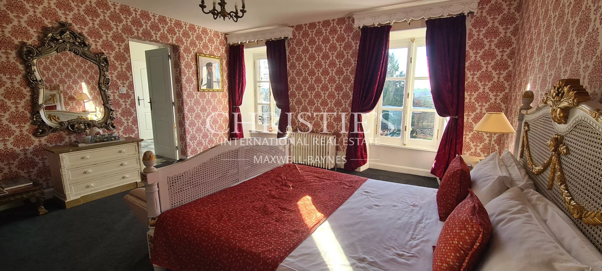 10 Bedroom Chateau's Image 13