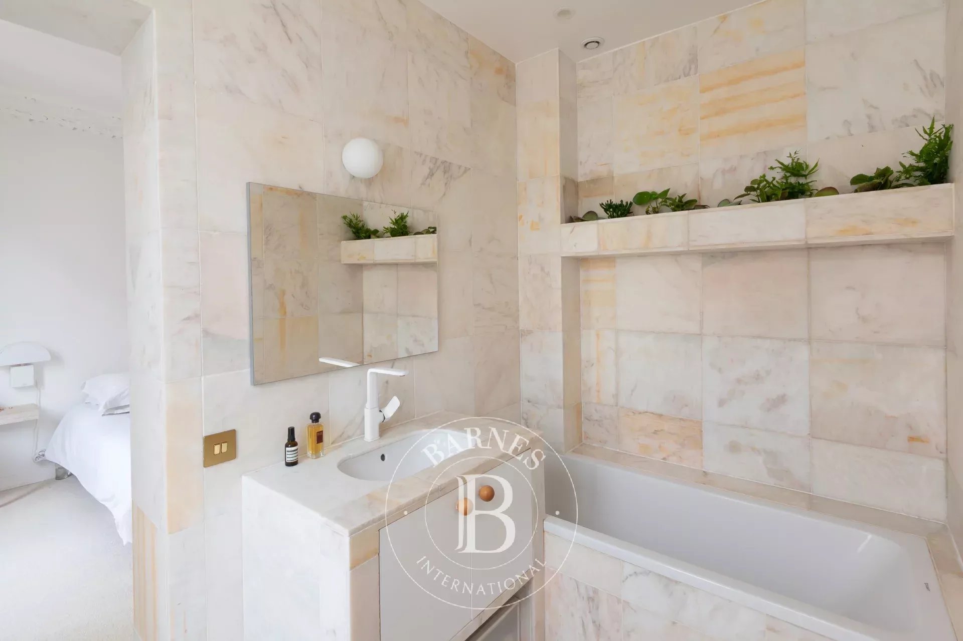 Daire Paris 18ème - picture 11