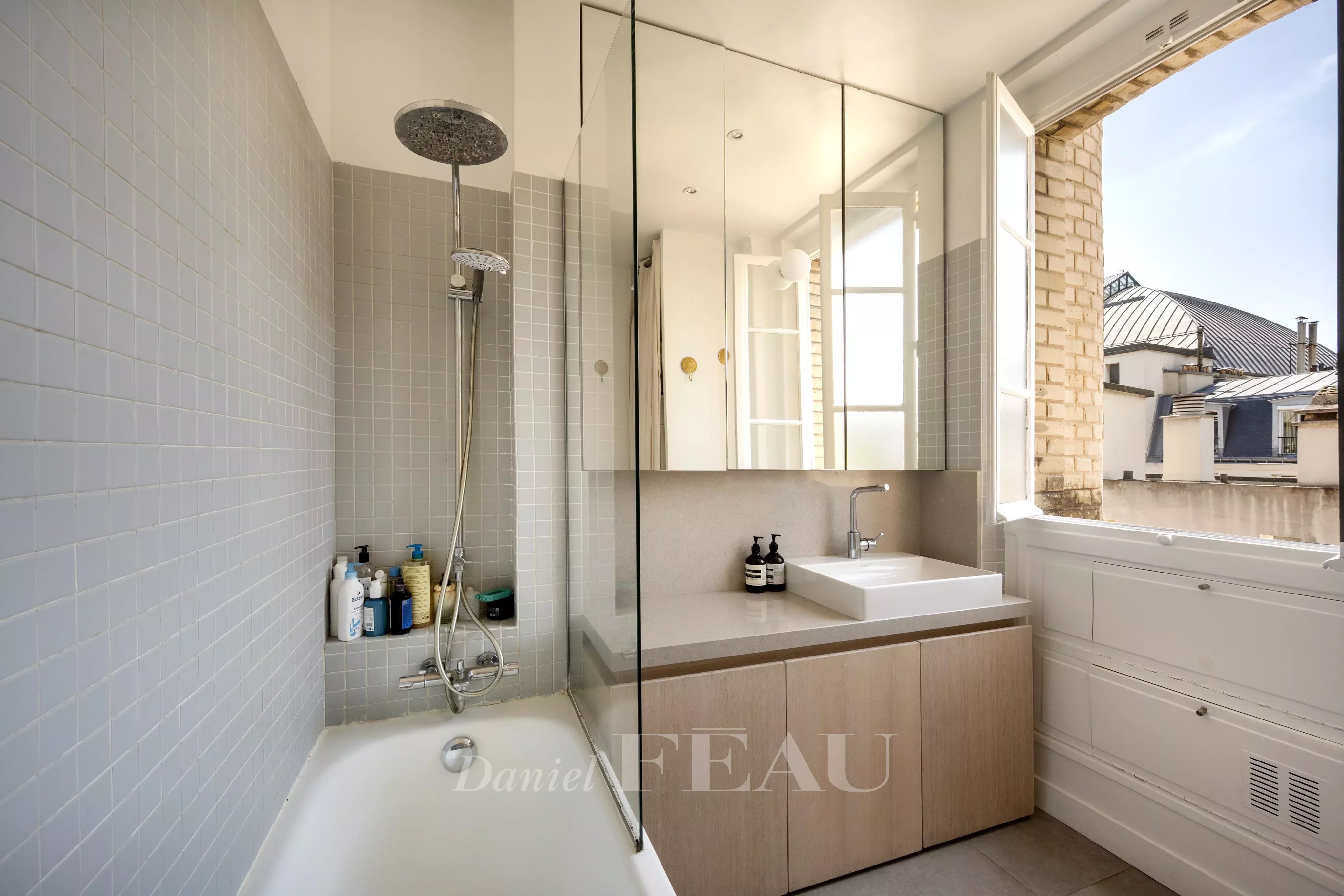 Sale Apartment Paris 7th