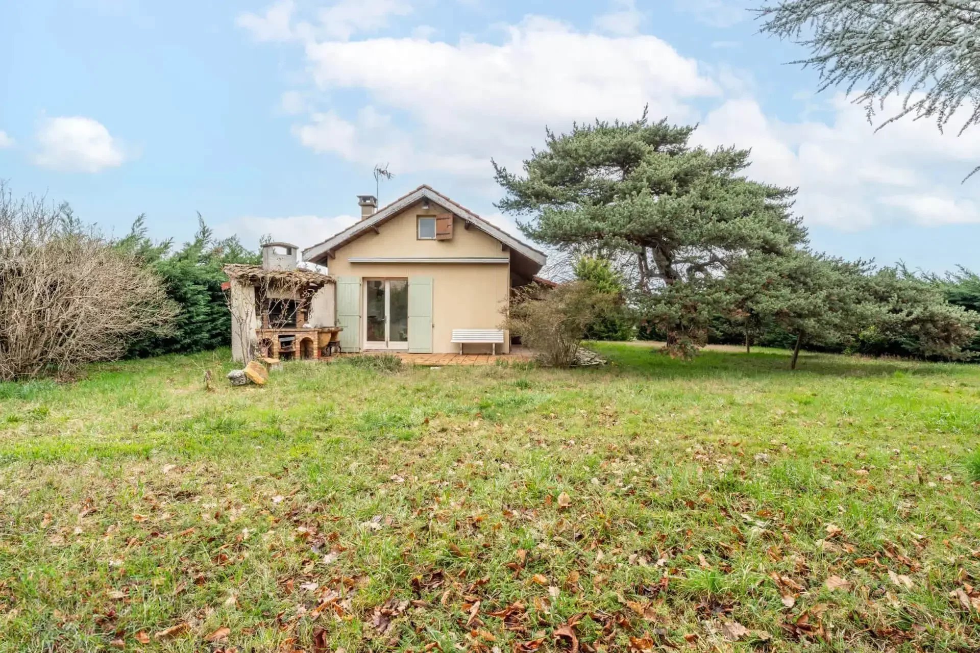 LOZANNE - Maison de plain-pied proche du centre sur 1536m² de terrain