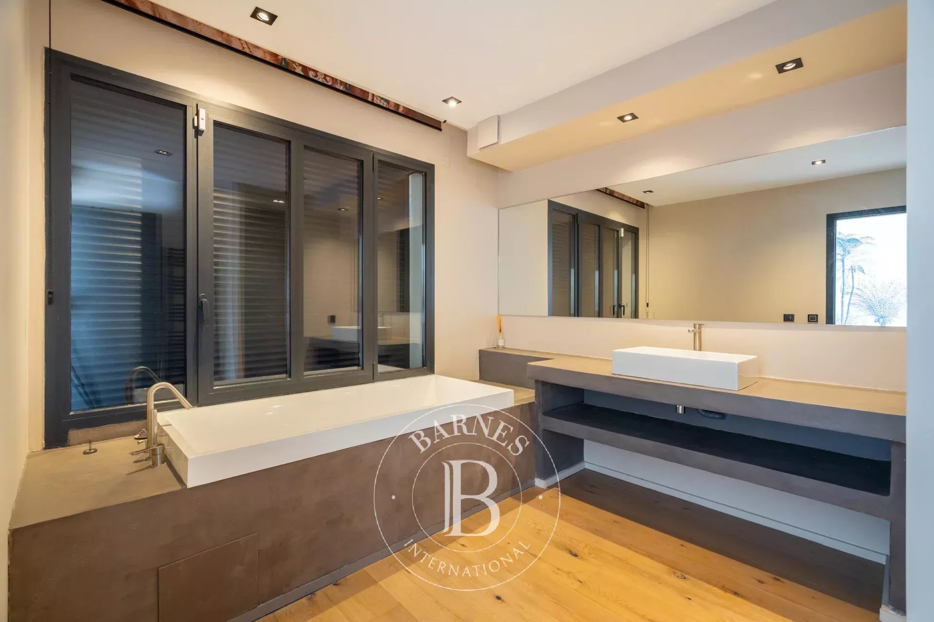 Ev Marseille 7ème - picture 18