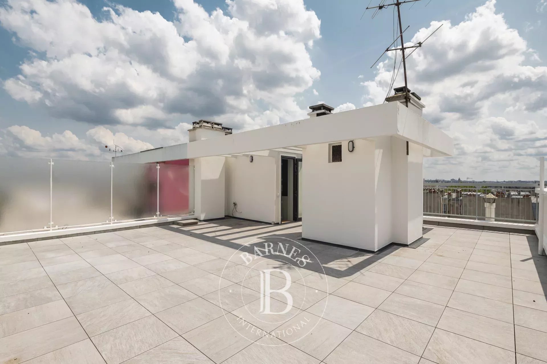 Daire Paris 18ème - picture 6