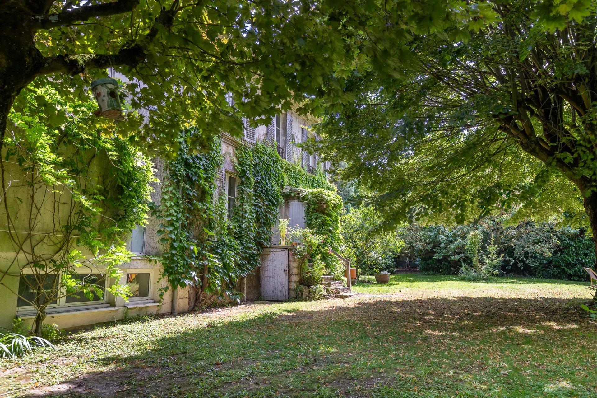House in BAGNEUX Not to be missed