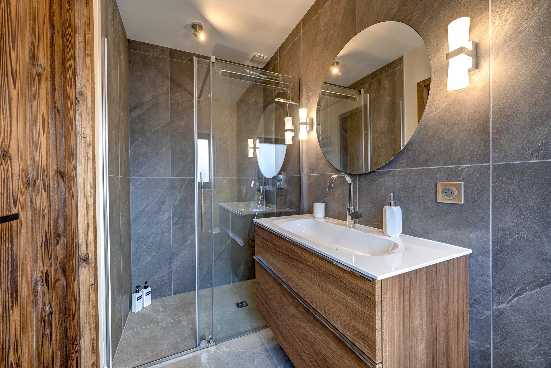 Photo of MONTRIOND - Superb 6-bedroom chalet Montriond