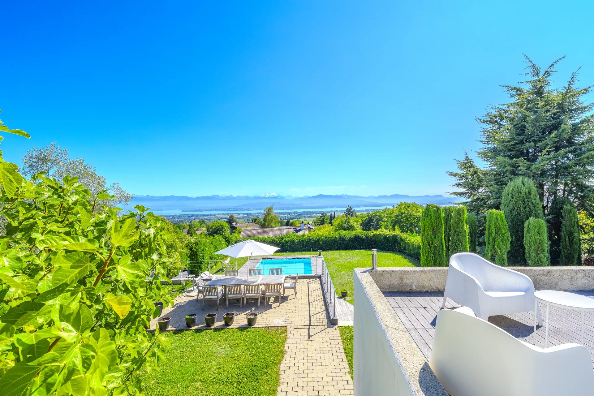 Elegant Villa with Panoramic Views – Genolier Mont-Blanc · Lake Geneva · The Alps