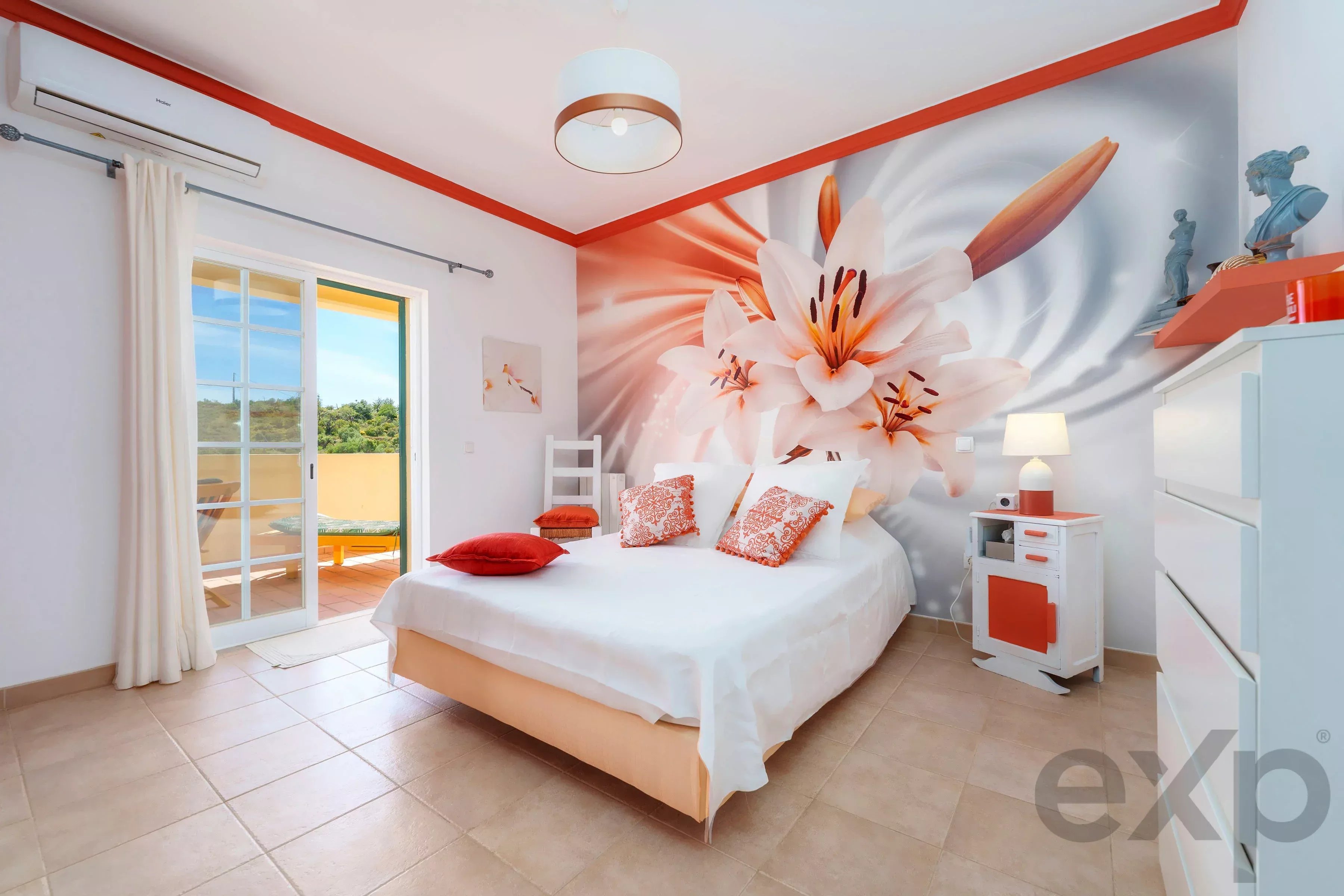 A fantastic, charming 4-bedroom villa with a garden and swimming pool on the outskirts of Olhão 87006245 image 26