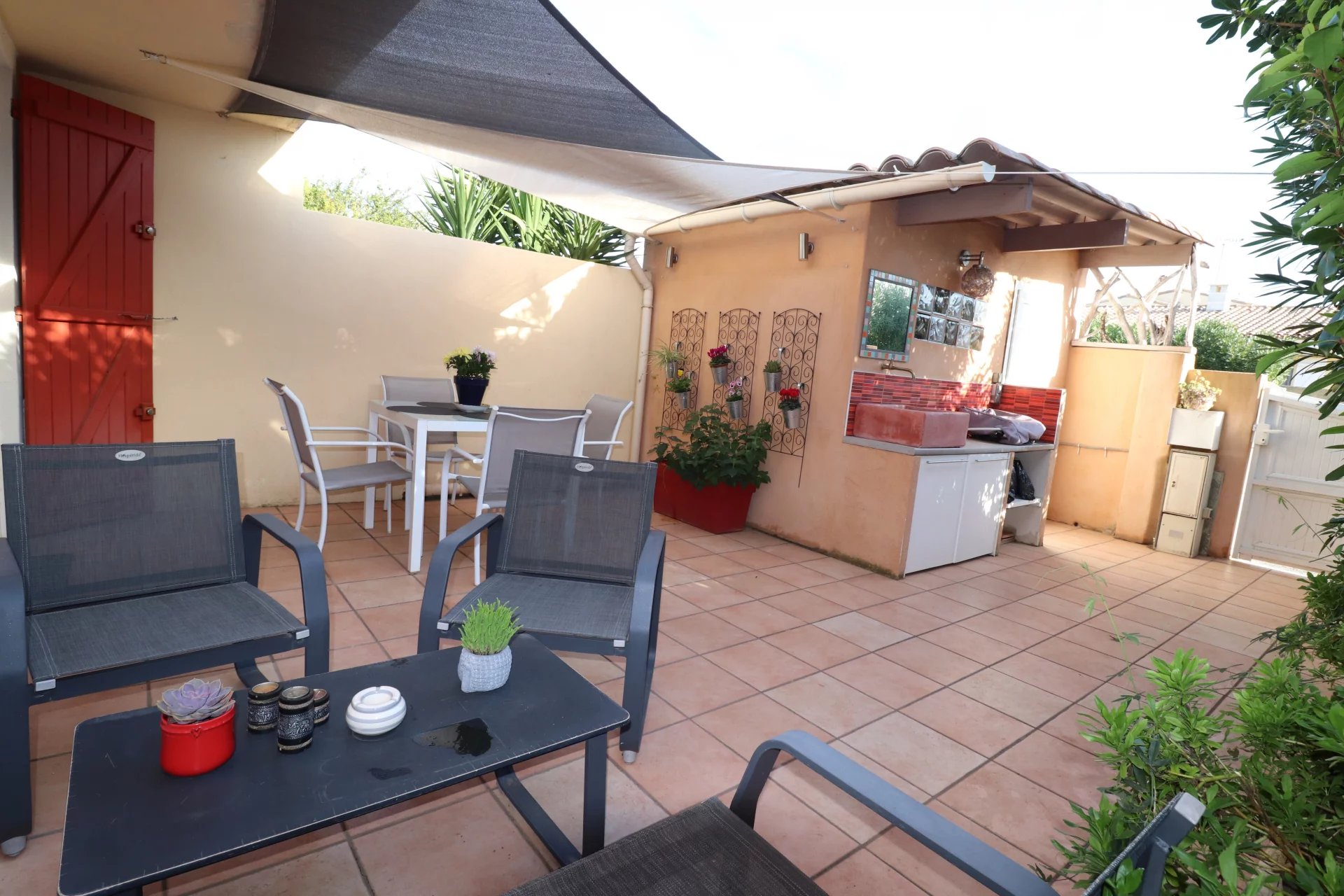 T2 MAUGUIO  - DEUX TERRASSES -