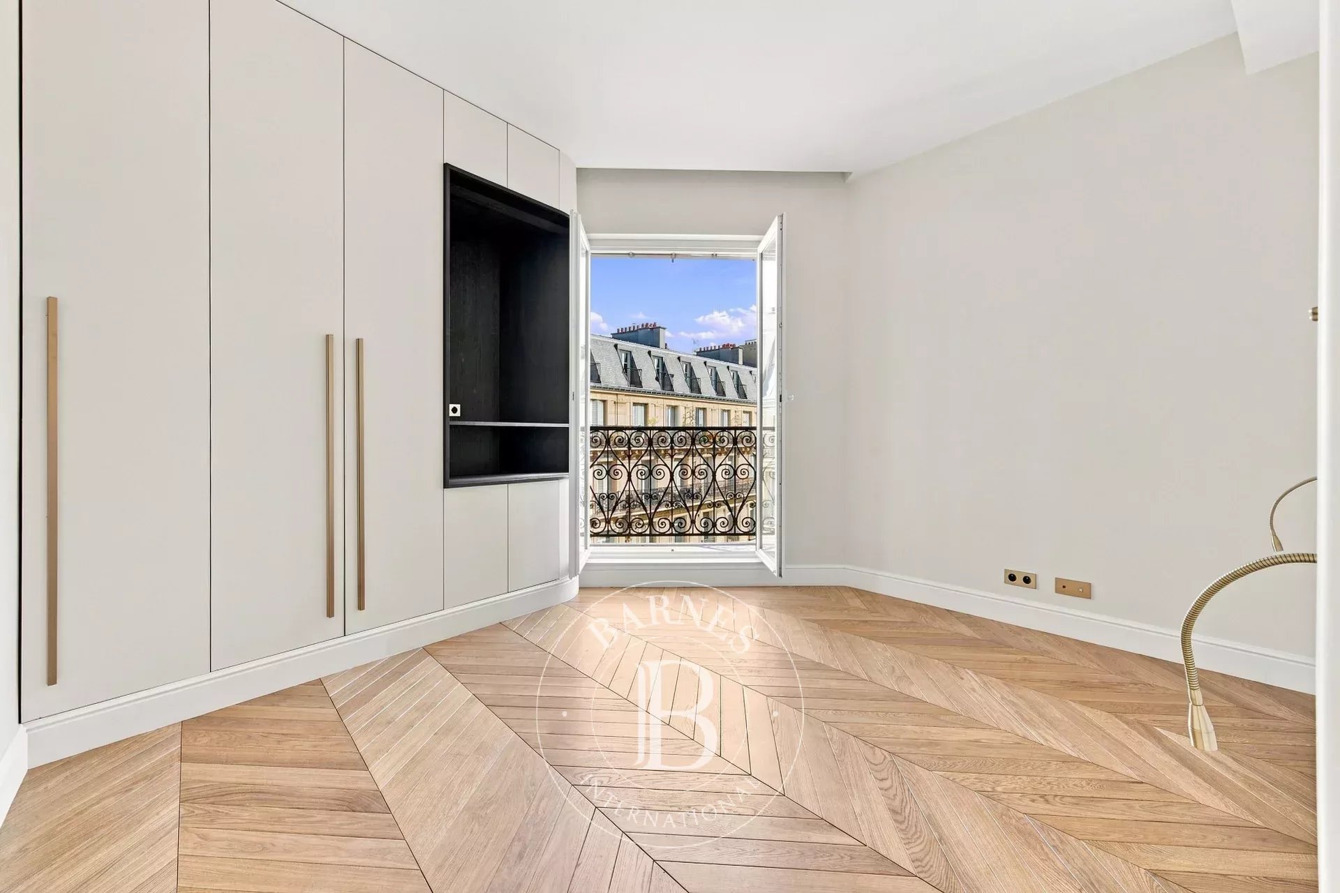 Paris  - Apartment 3 Bedrooms - picture 13