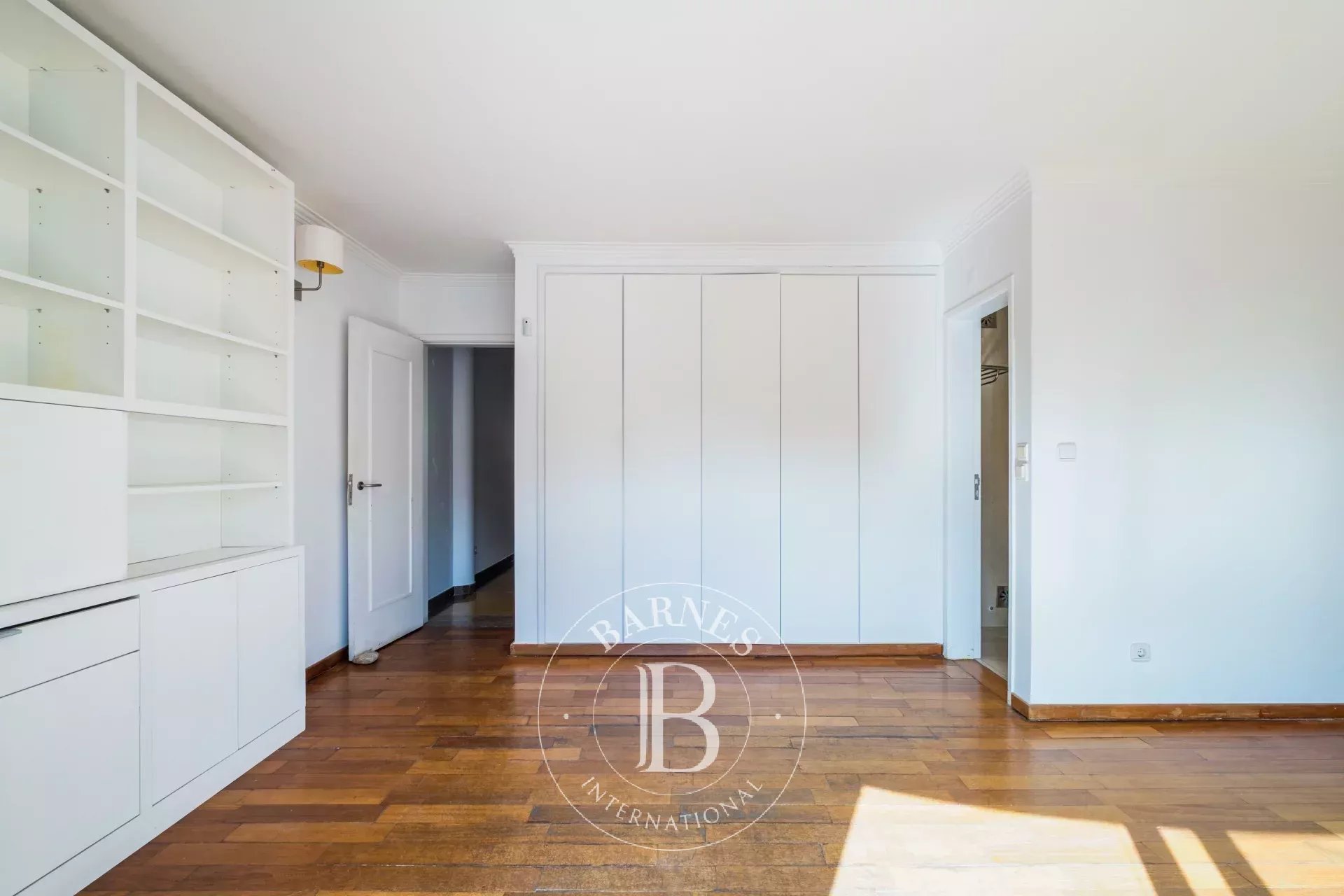 Family house with river view Family house with river view