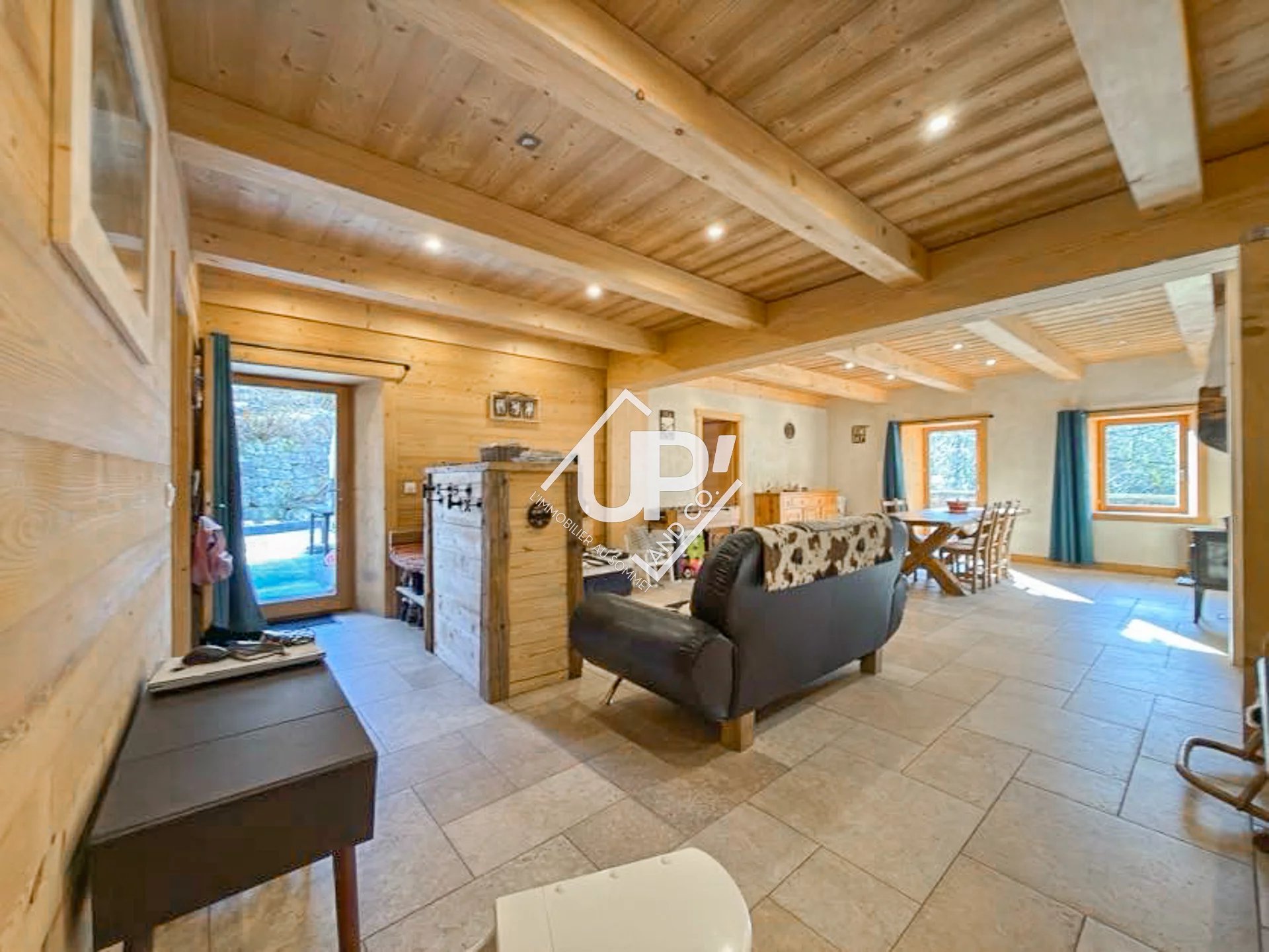 Agence immobilière de UP AND CO