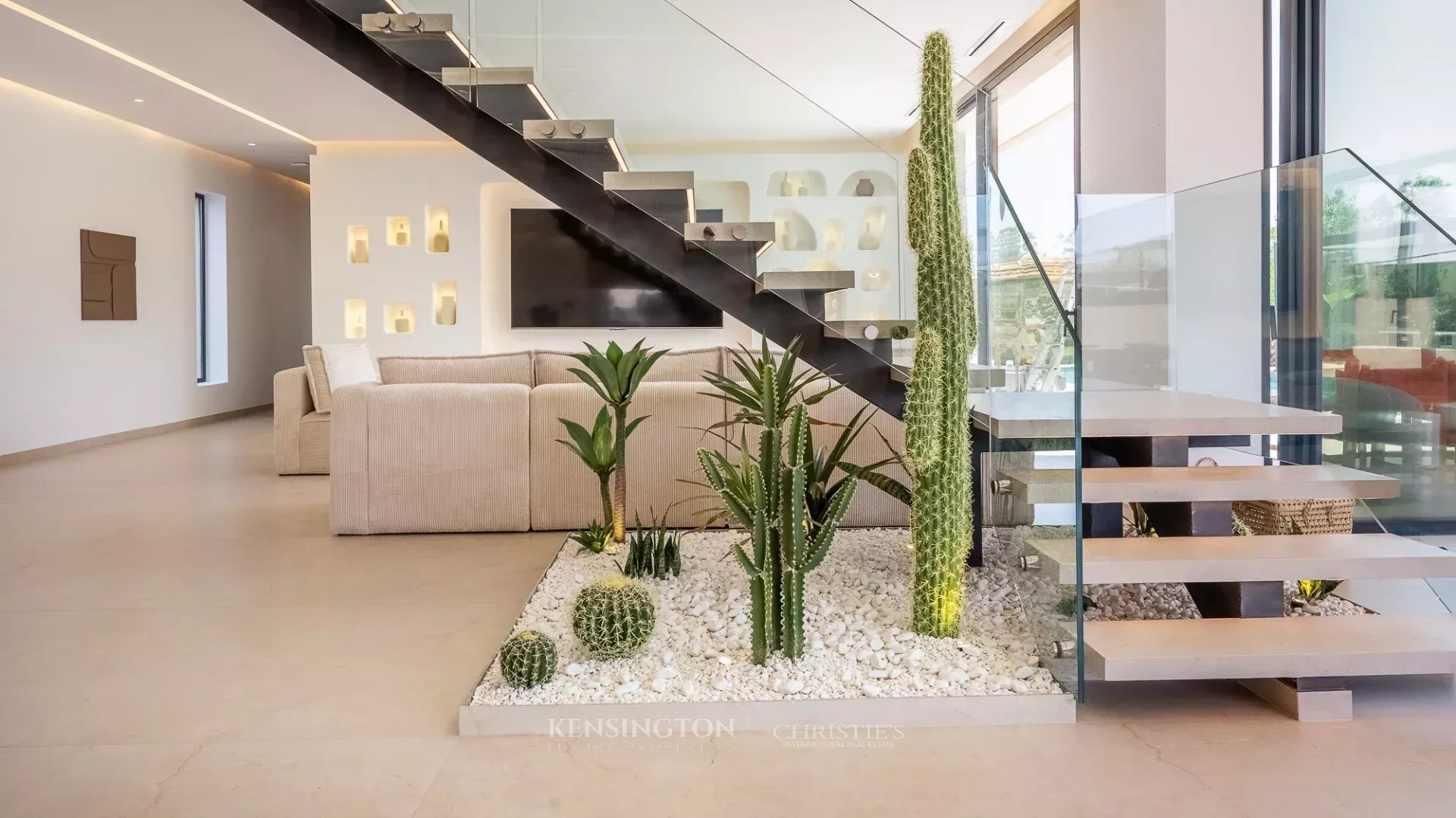 5 Bedroom Villa/Townhouse's Image 20
