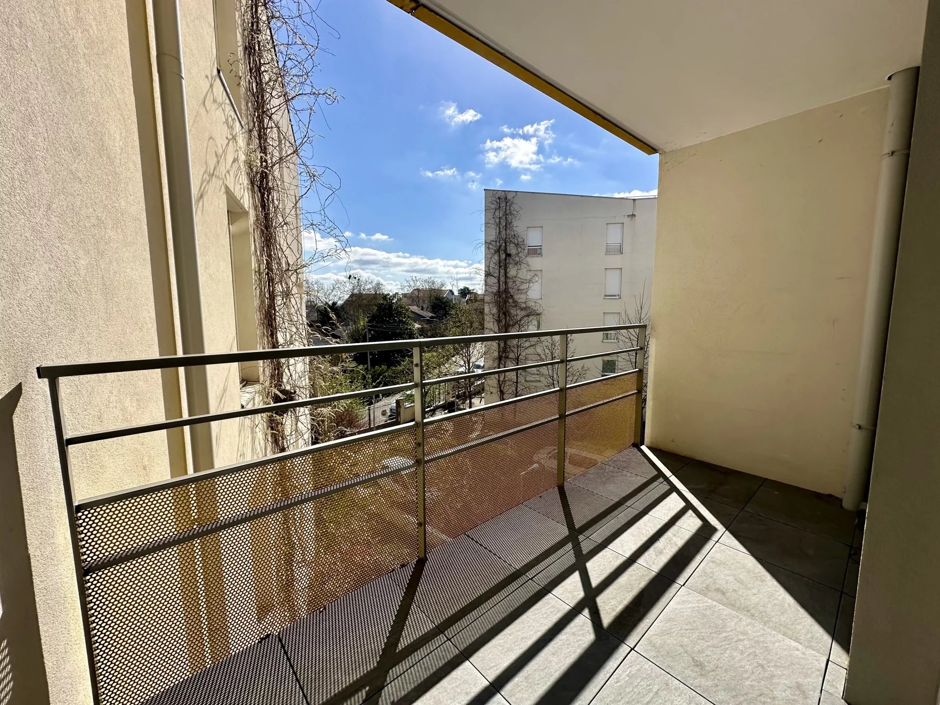 86812237 Vente Vénissieux