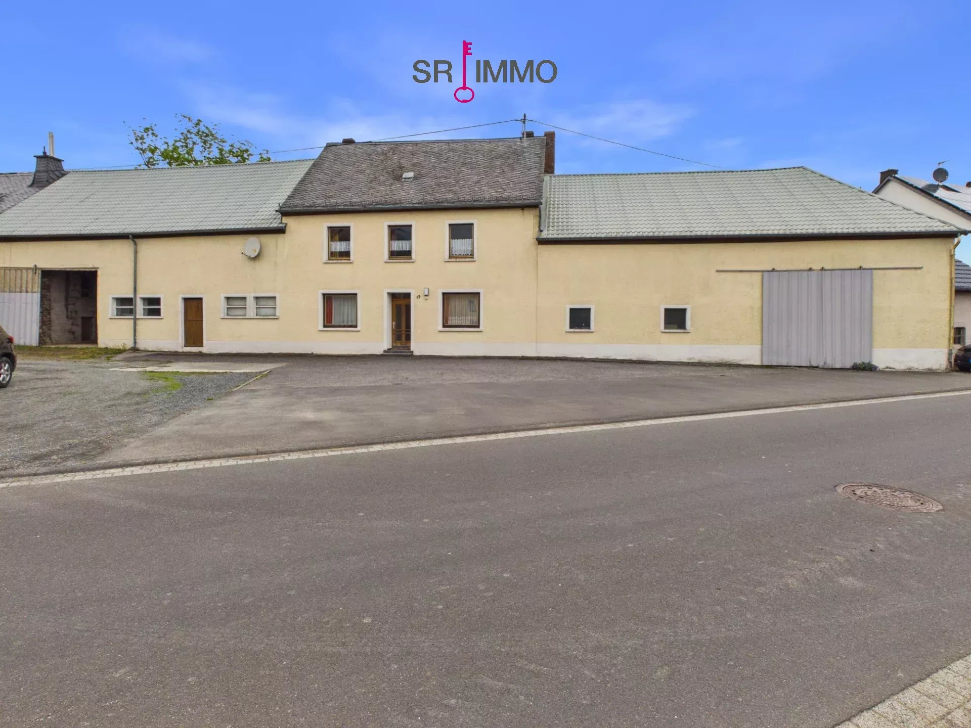 Bauernhaus inkl. Baugrundstück und freiem Blick nach Luxemburg