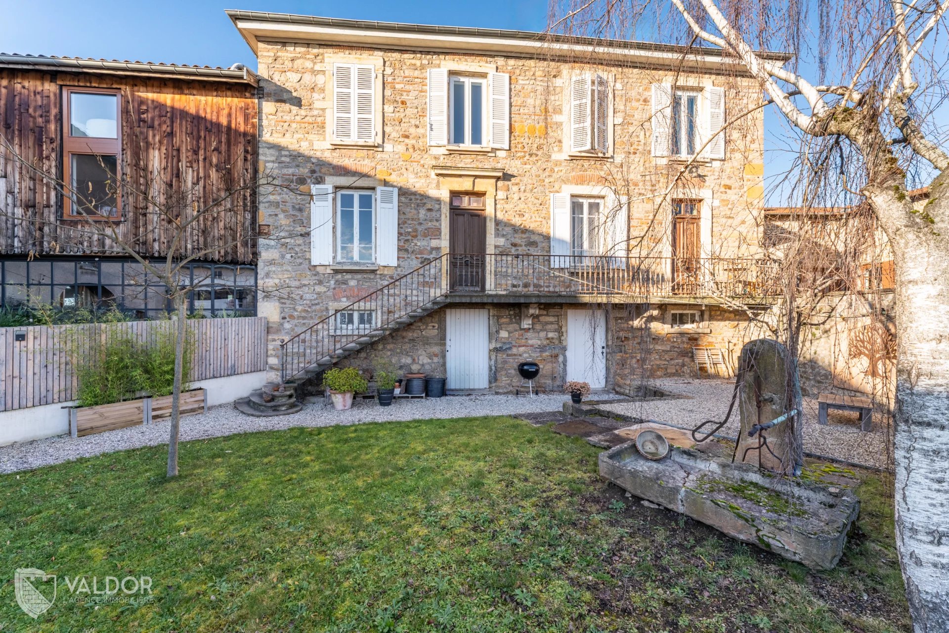 Charmante maison de village avec jardin – Dardilly Le Bourg