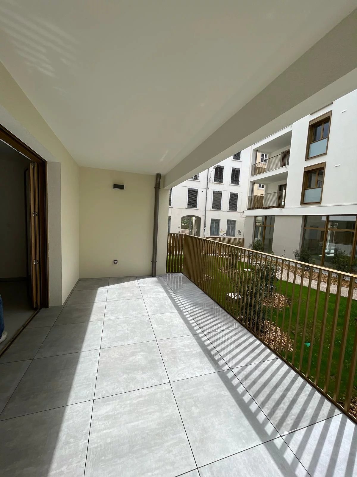 85859594 Location Lyon 9ème