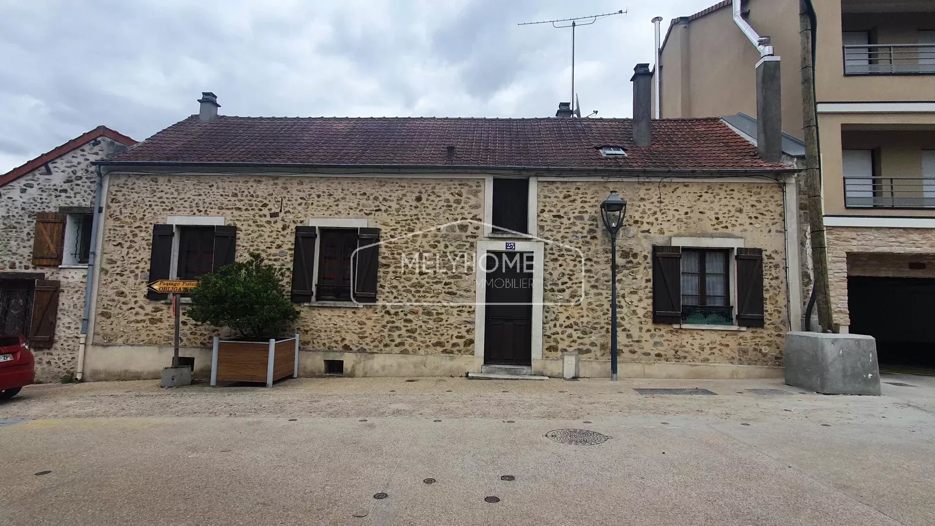 Agence immobilière de 