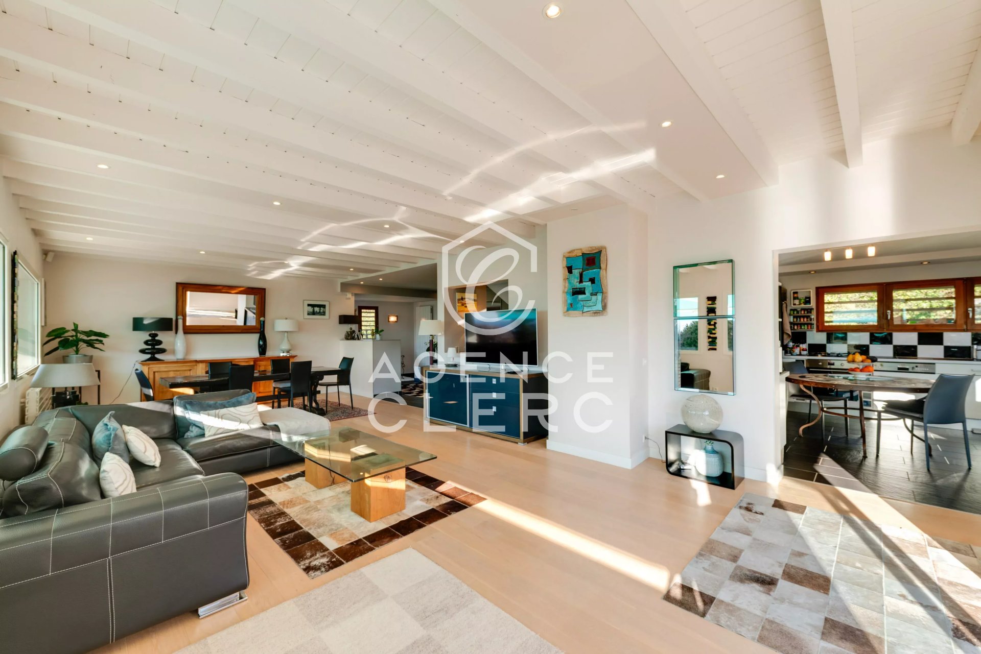 5 Bedroom Villa/Townhouse's Image 11