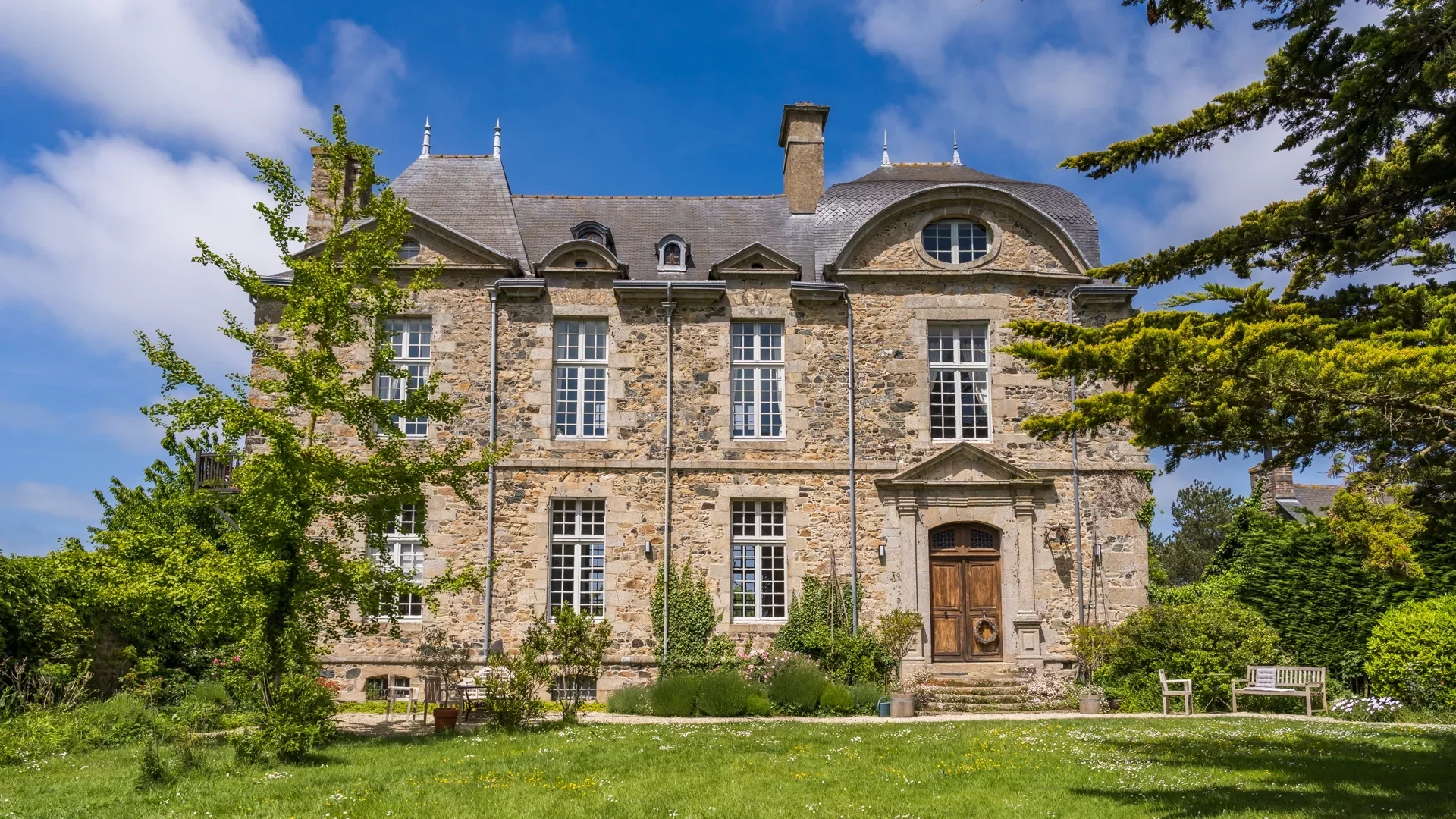 Lamballe-Armor - MAGNIFICENT 18th-CENTURY CHÂTEAU WITH SEA VIEW, A JEWEL OF HISTORY IN THE HEART OF THE BRETON COAST