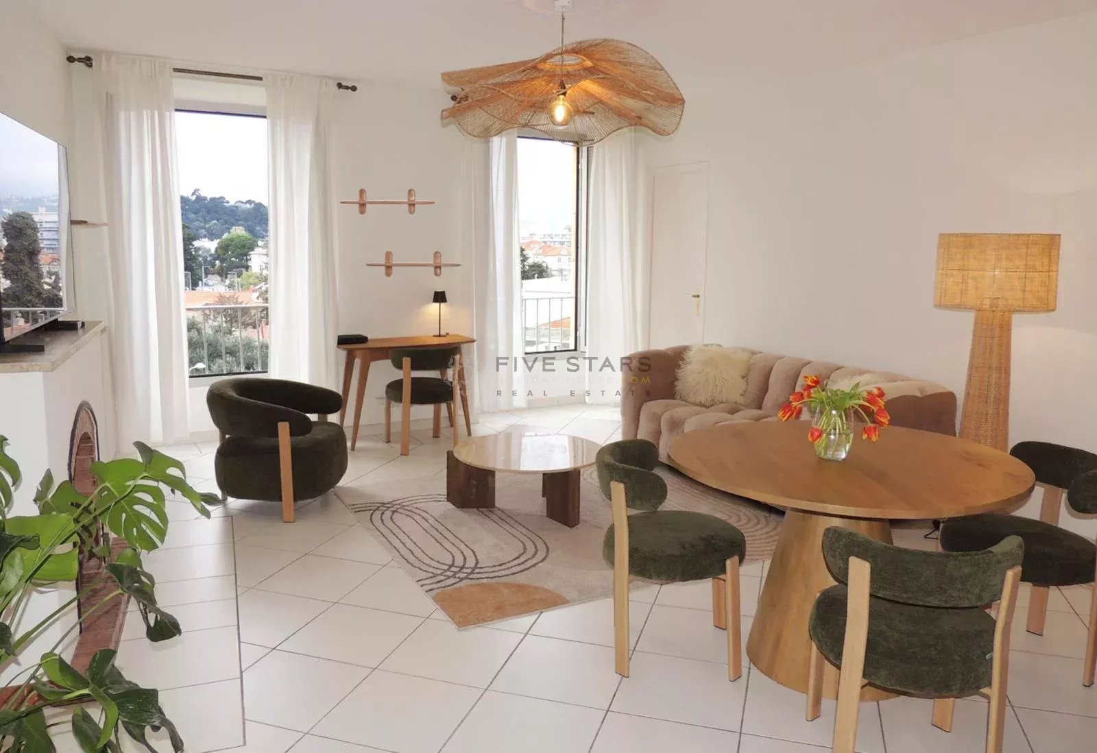 Agence immobilière de 