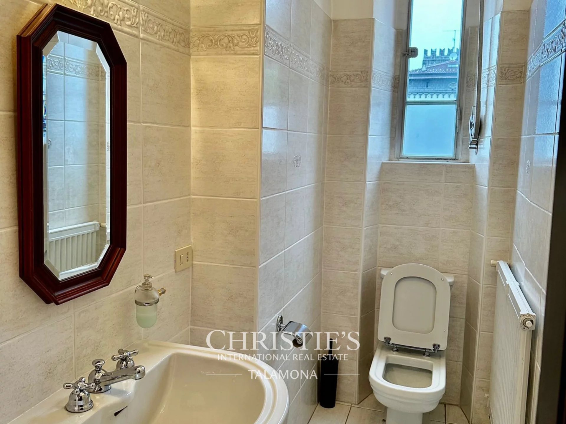 4 Bedroom Villa/Townhouse's Image 16