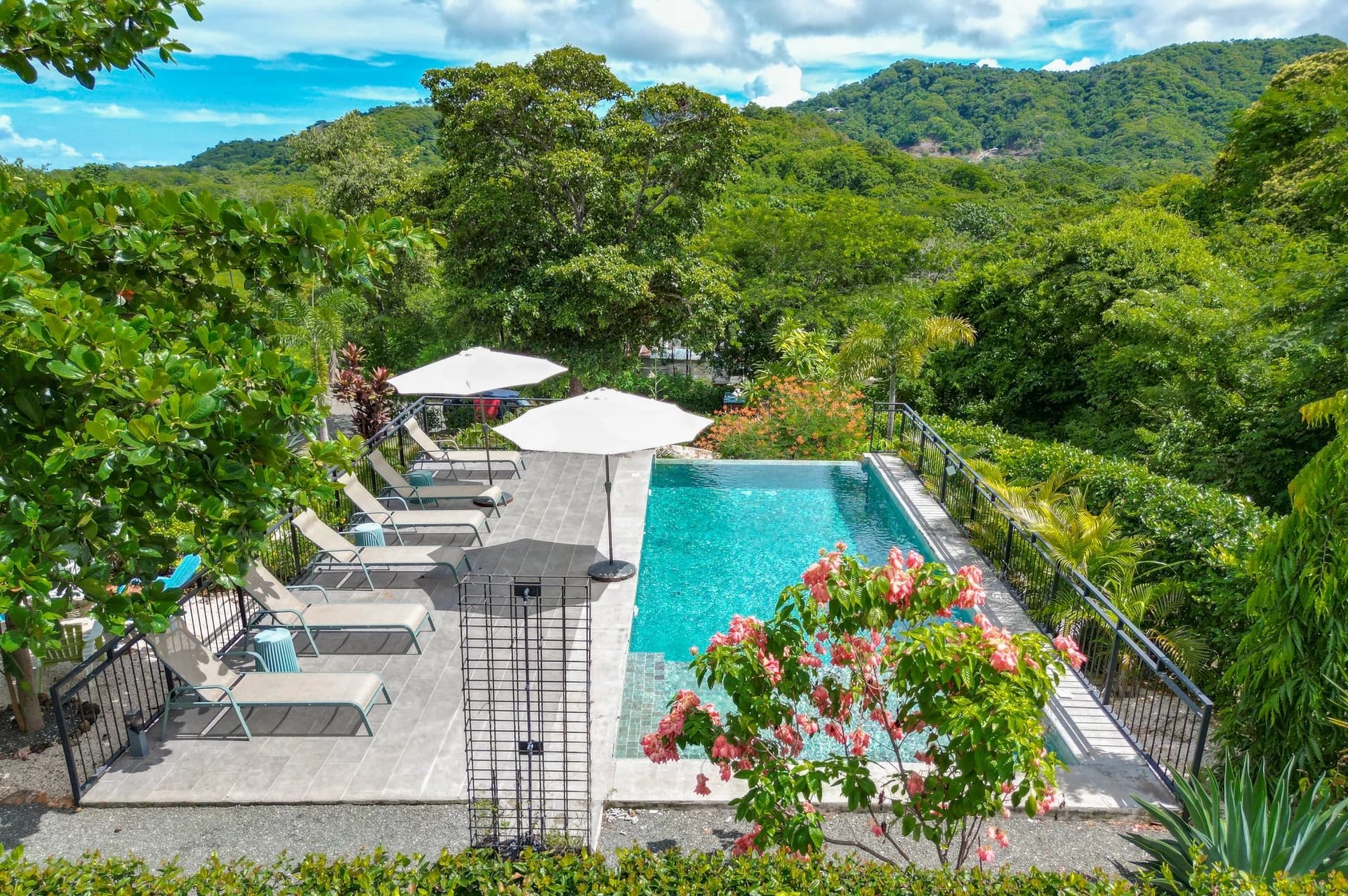 Residential and commercial lot located just 2 kilometers from Playa Grande.