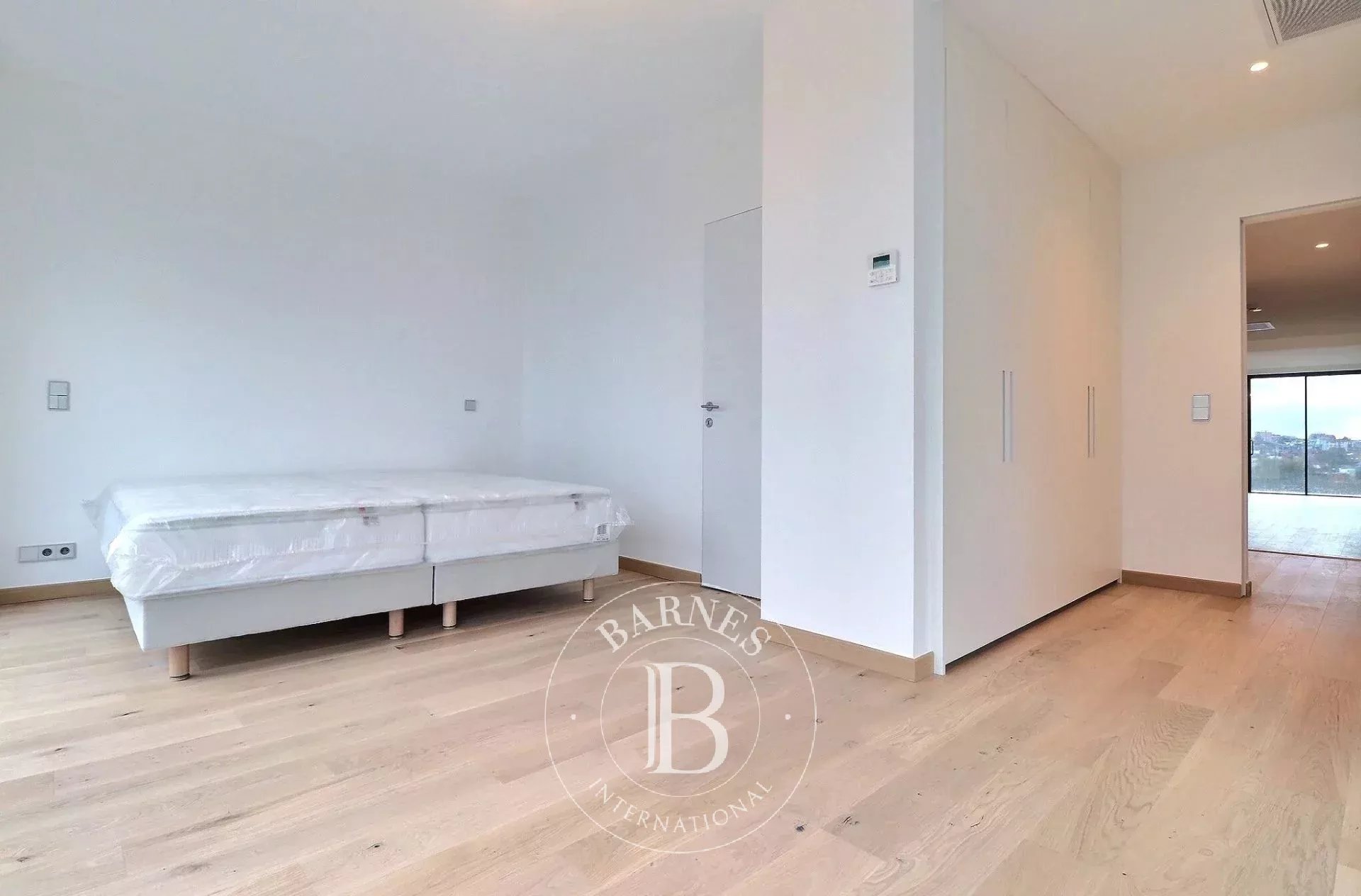 Avenue Louise – Appartement 2ch + terrasse