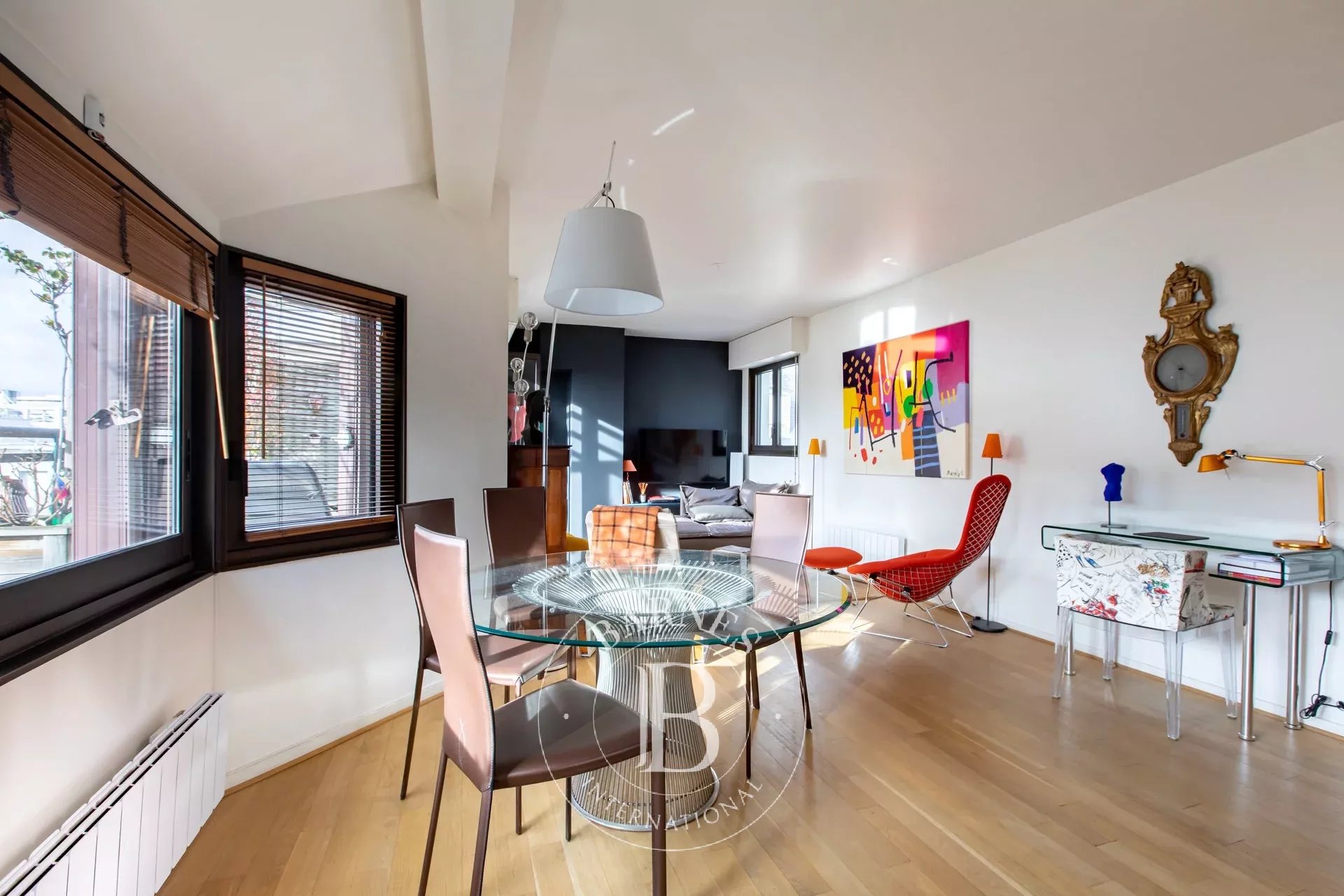 Paris 14 - Montparnasse - 2 rooms - top floor - terrace