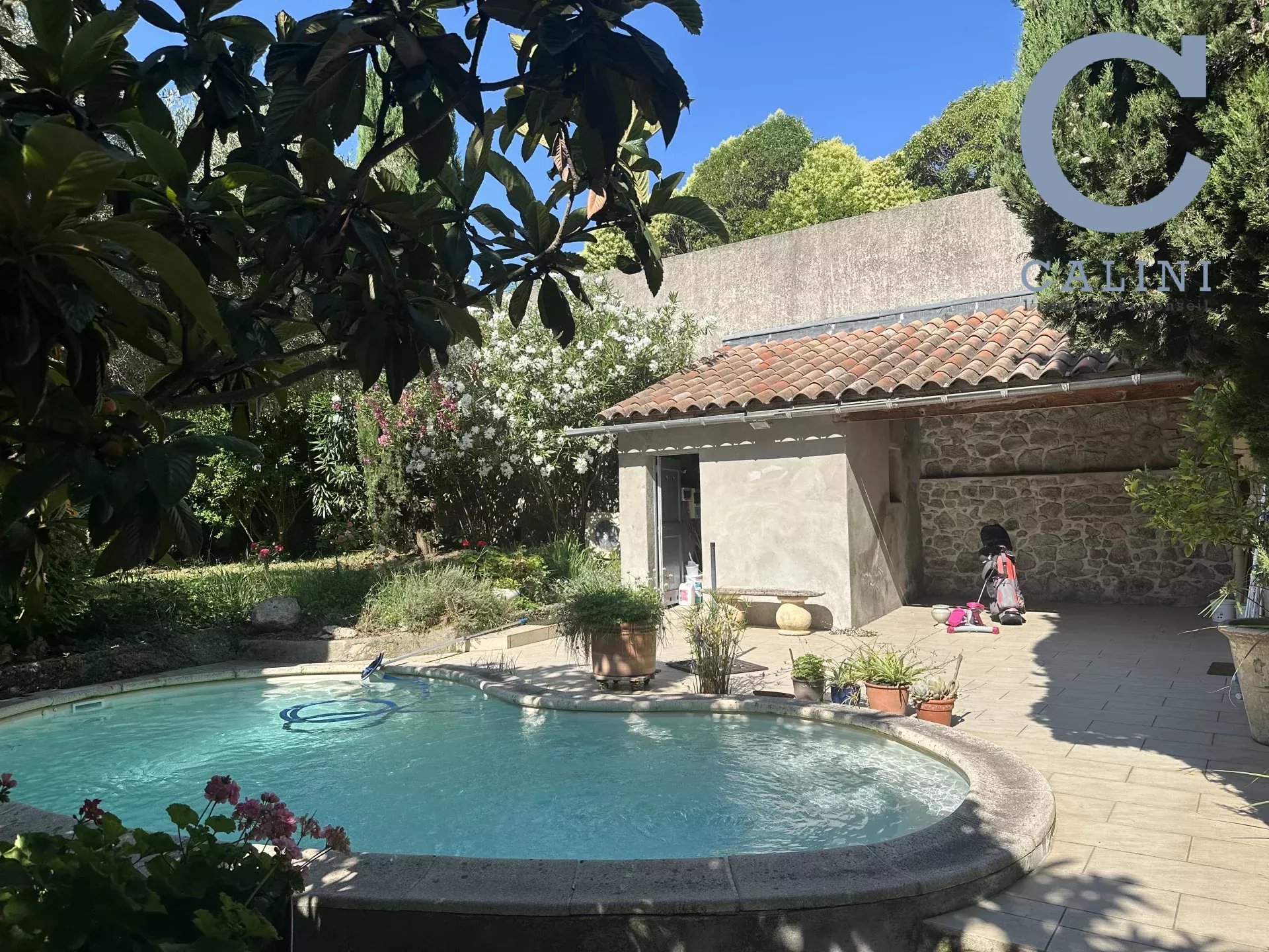 Agence immobilière de 