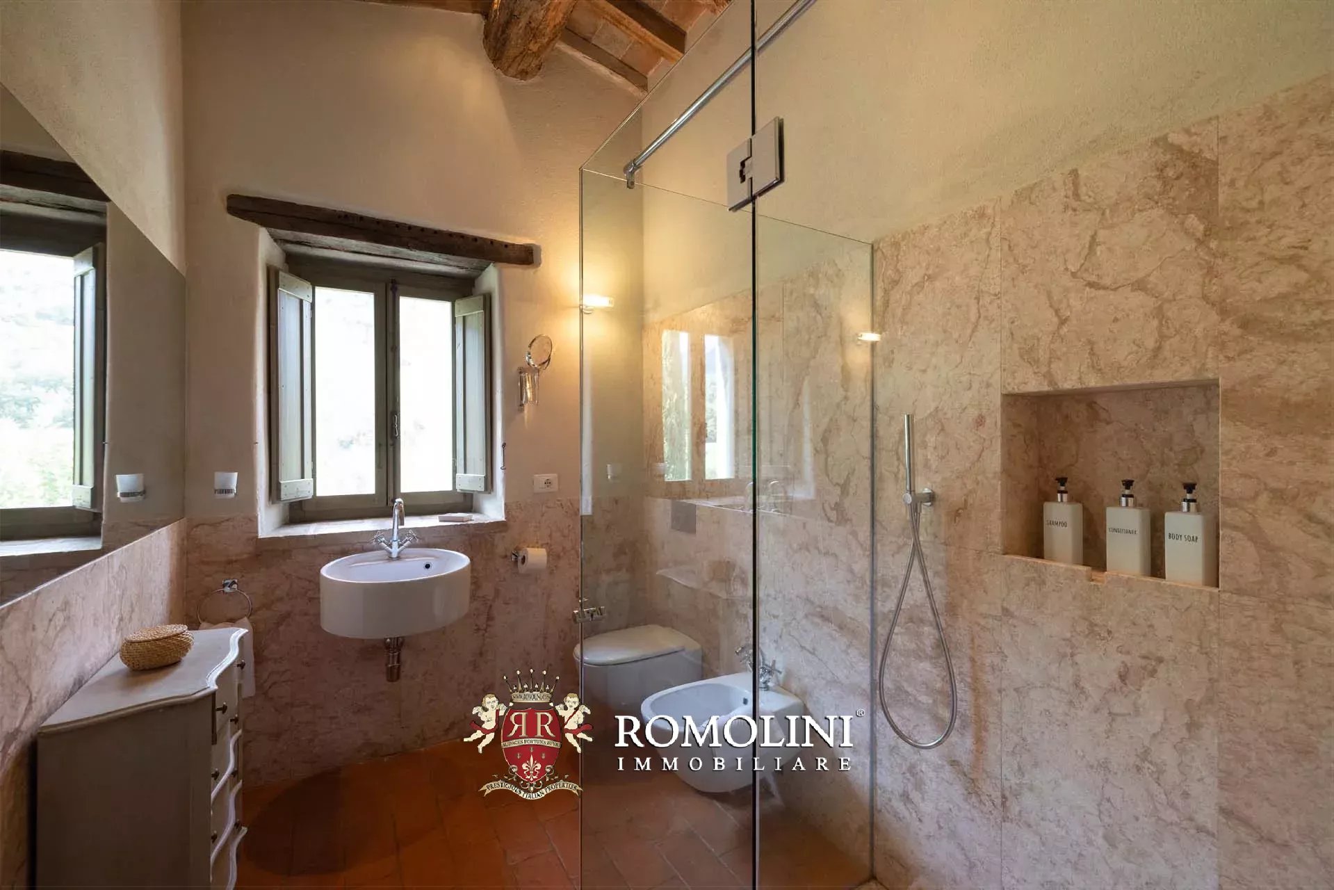 8 Bedroom Villa/Townhouse's Image 54