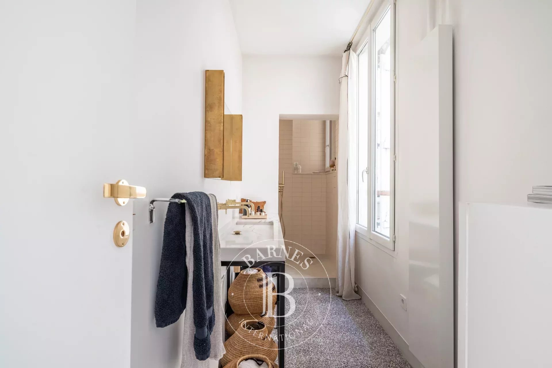 Daire Paris 3ème - picture 12