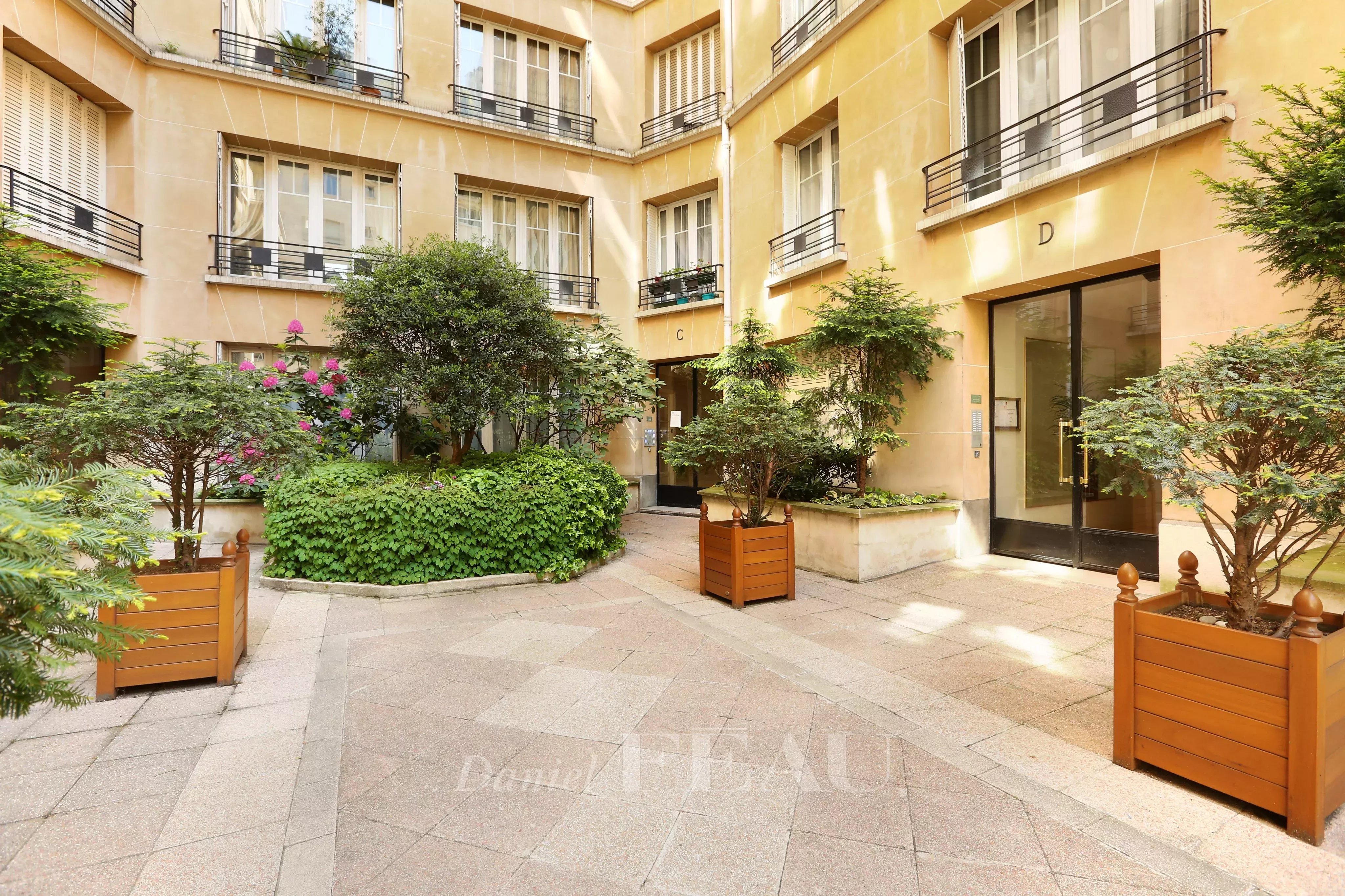 Rental Studio Paris 16th