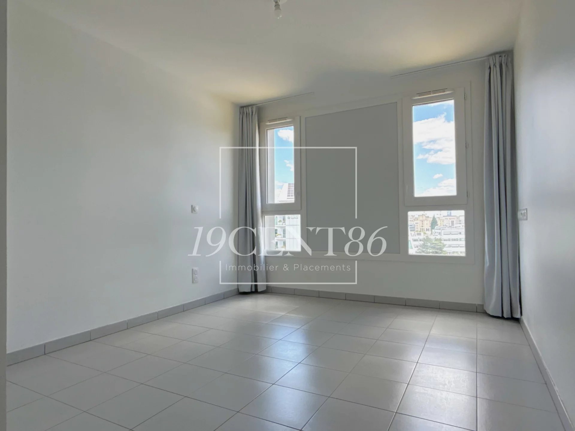 Agence immobilière de 