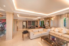 Luxury Villa in Roquebrune-Cap-Martin | Family Estate Near Monaco — photo 6 of 7
