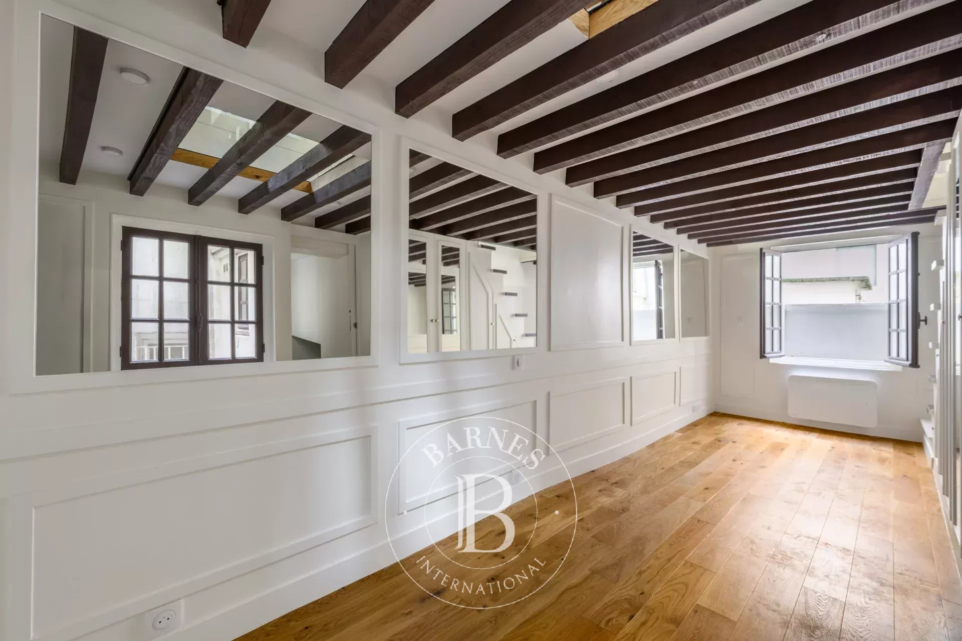 Daire Paris 3ème - picture 8