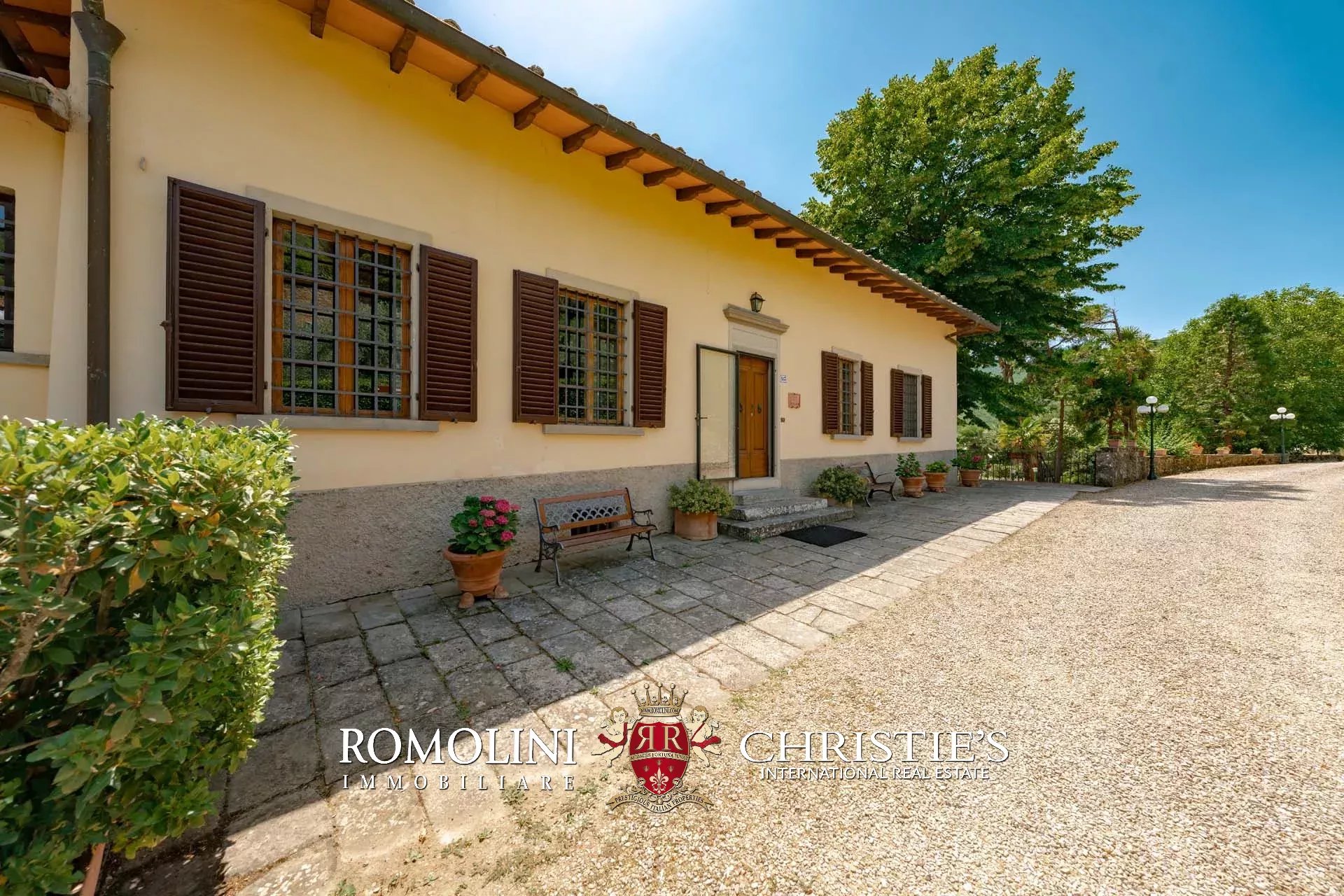 21 Bedroom Vineyard's Image 48
