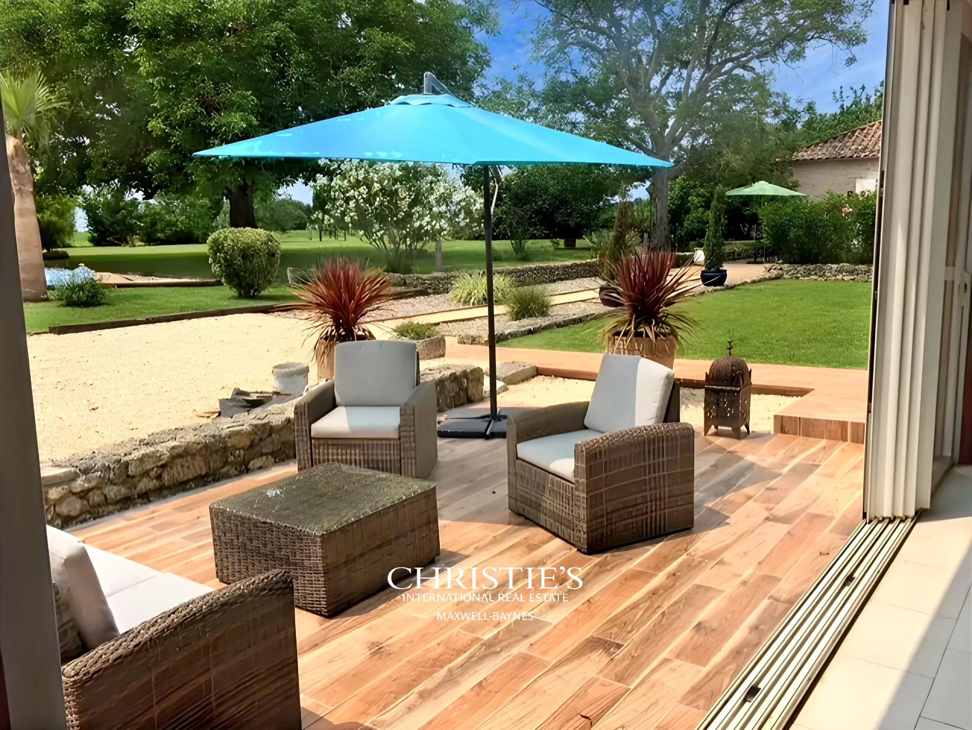 9 Bedroom Villa/Townhouse's Image 6